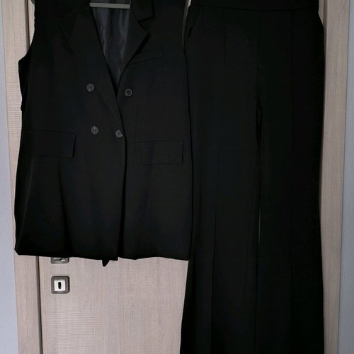 Suit set with vest