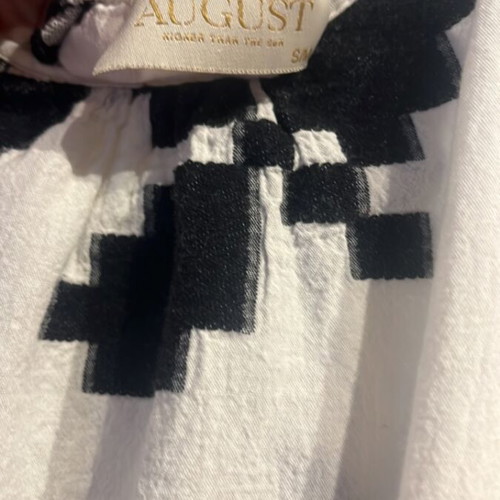 August dress long summer like new, black and white, Small and Medium