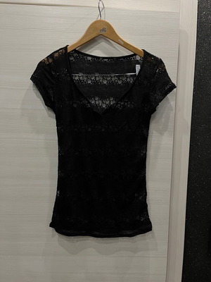 Women's lace blouse new, size M, black