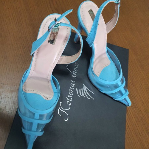 Kotsonas turquoise pumps like new, size 37