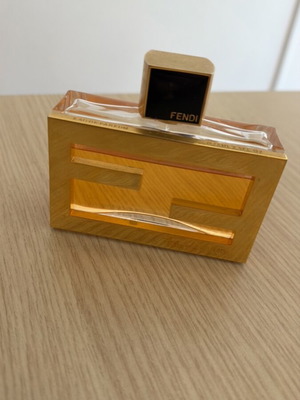 Fan Di Fendi Eau De Parfum 75ml σαν καινούργιο