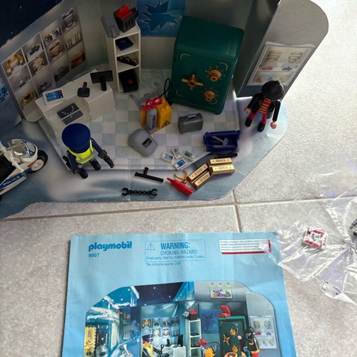 Playmobil Jewelry Store Burglary used, code 9007
