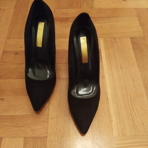 Classic black suede high heel pumps size 39 like new