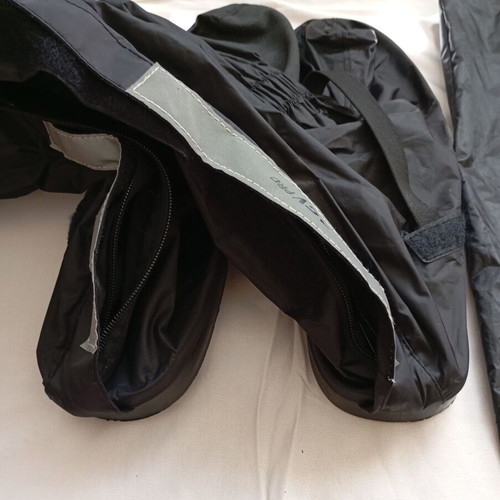 AGVpro Waterproof Motorcycle Riding Set like new (Jacket, Pants, Gaiters)