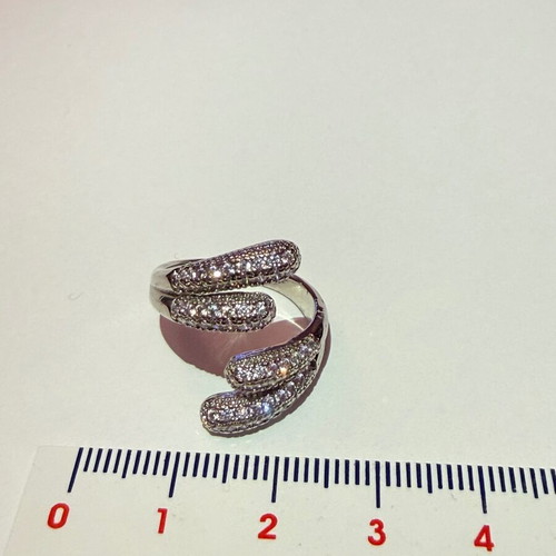 Vintage platinum plated ring with white zircon, adjustable size, like new