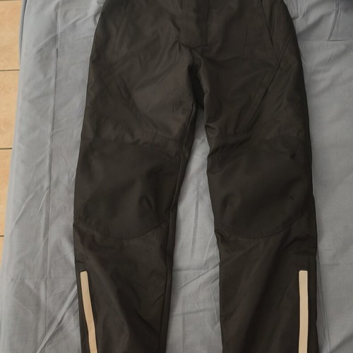 Motorcycle pants large, new, waterproof with knee protectors and vents