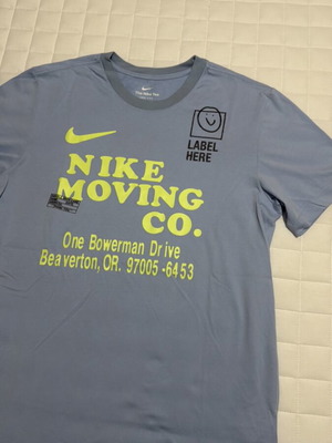 Nike T-shirt medium turquoise like new