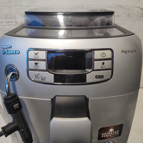 Saeco Intelia automatic espresso machine with cappuccino milk system