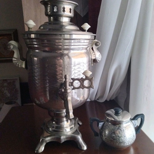 Soviet Tula Samovar 1975 like new with sugar bowl