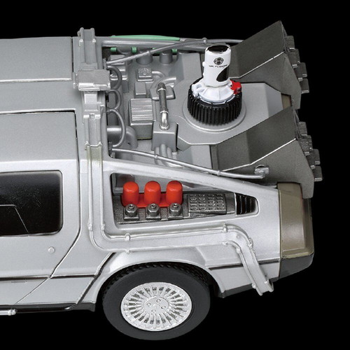 Time Machine (Delorean) 1/20 R/C from Back to the Future Part II new