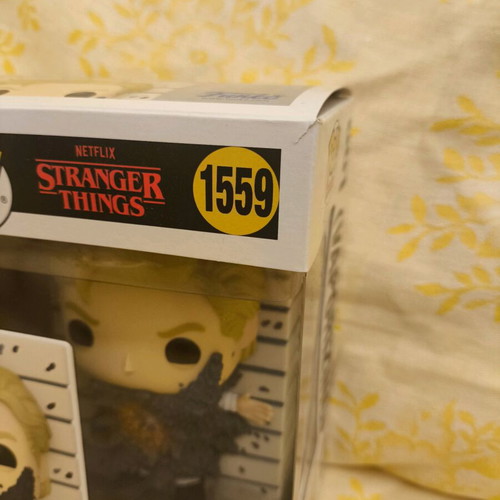 Funko Pop Stranger Things Netflix 001 Vaporizing new in sealed box