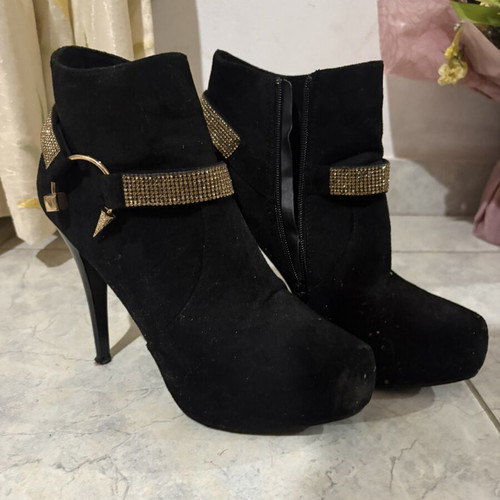 Womens shoes used, sizes 39 and 40