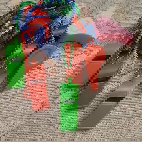 Πακέτο είδη πάρτι σαν καινούργιο με banner, σακουλάκια, σφυρίχτρες, μπαλόνια