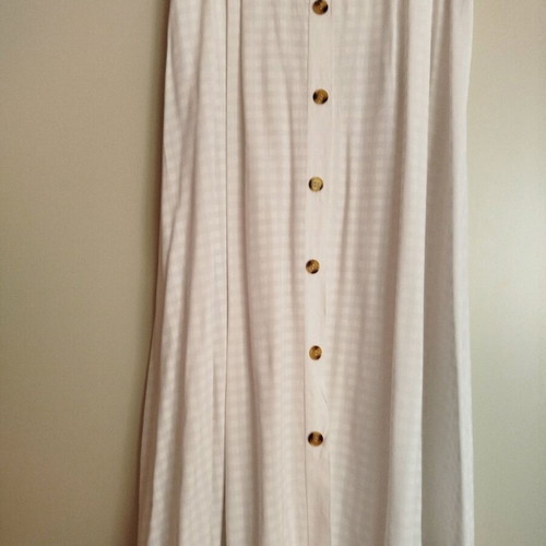 Summer skirt like new, white, with elastic waist