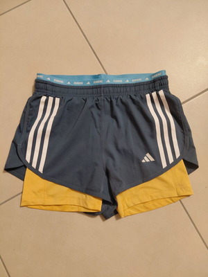 Adidas Own The Run 2-in-1 women's shorts blue with yellow leggings XS