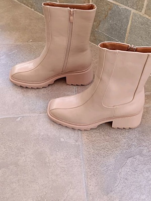 Women's beige ankle boots new, size 41