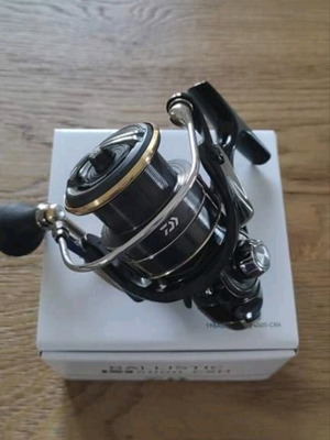 Daiwa 19 Ballistic LT 4000-CXH like new