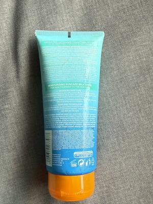 Carroten Aquavelvet Moisturising Suncare Milk SPF50 200ml new