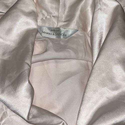 Marks & Spencer robe used, white, heavy and soft fabric