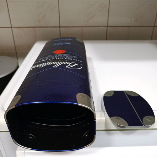 Ballantines whisky box like new, 700 ml