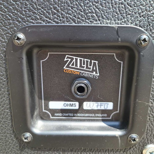 Zilla 2x12 Custom Guitar Cabinet like new with Eminence speakers