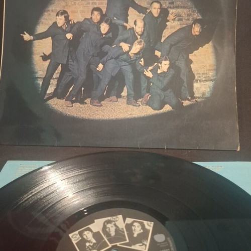 Band on the Run vinyl record used, with insert F2