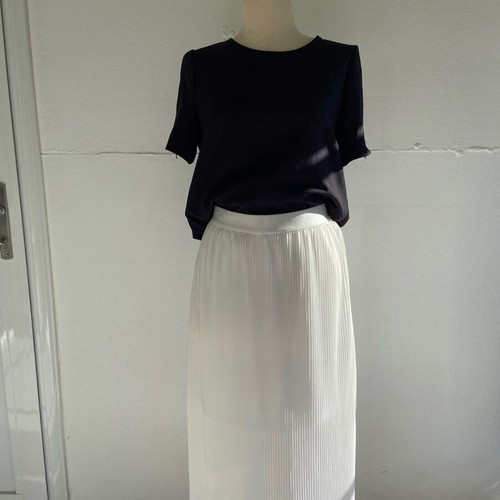 Sinsay women's skirt new, white with elastic waist, size L