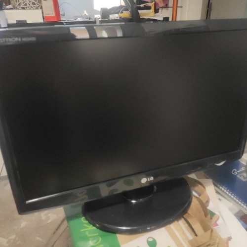 Οθόνη υπολογιστή LG W2243S-PF 22 ιντσών Full HD