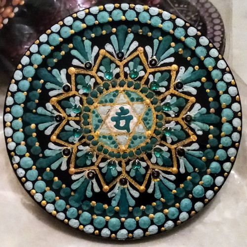Handmade Anahata mandala magnet new, decorative dot painting art