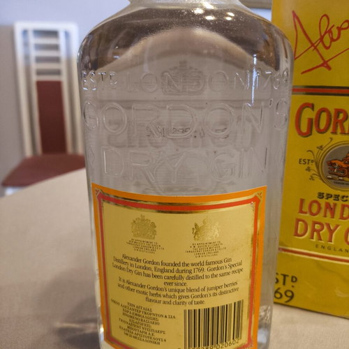 Vintage Gin Collection used, 4x Beefeater 47% & 2x Gordon's Yellow Label