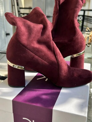 Gianna Kazakou ankle boots burgundy size 39 like new