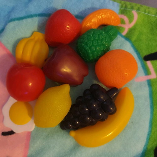 Fruit set for interactive play like new