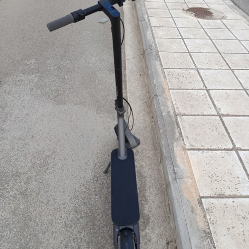 Xiaomi 4 Ultra Electric Scooter like new, 600 km range