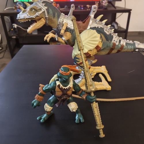 TMNT Paleo Patrol Dino Runners Allosaurus & Michelangelo Playmates 2006 set