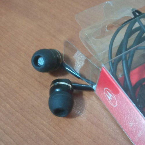 Motorola In-Ear Headphones PACE 105 like new, wired