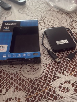 Maxtor M3 500 GB external hard drive used
