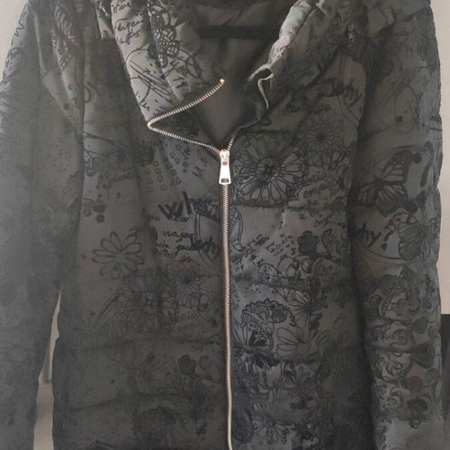 Ellen Rose black jacket with embossed designs, size L, detachable hood
