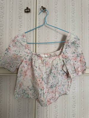 H&M floral blouse like new, off-shoulder, white multicolor, size S
