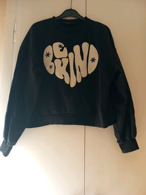 Black sweatshirt used