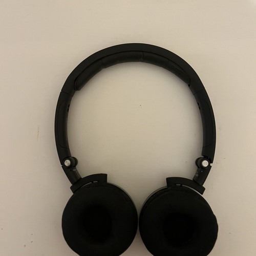 AKG Harman Kardon wireless headphones with Bluetooth and controls