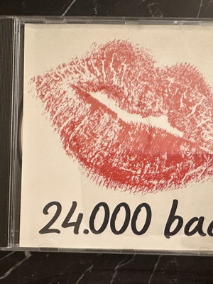 24.000 Baci CD like new with classic international hits