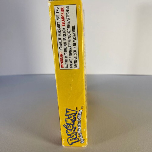 Pokemon Yellow Special Pikachu Edition Game Boy like new, first English print 00