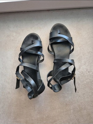 Estil leather sandals black like new, size 38