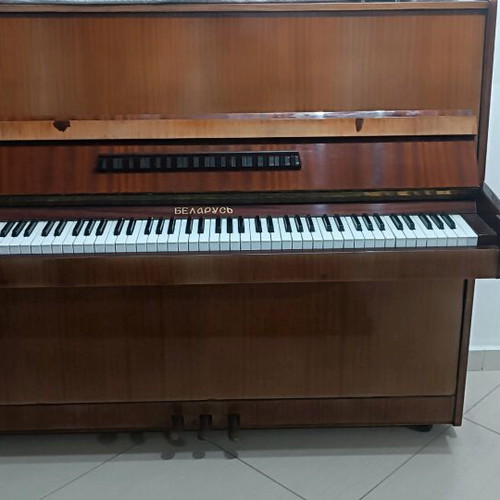 Piano Belarus with metronome used, very good condition