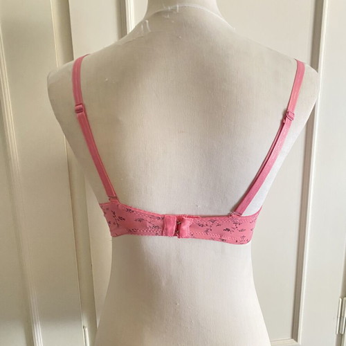 Pink Bra with Black Lace like new, balconette push-up style