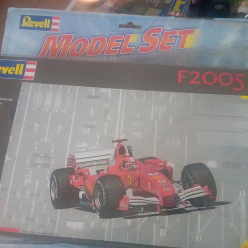 Revell Model Set F2005