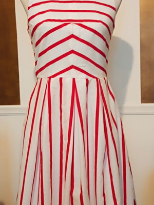 Φόρεμα midi Fit & Flare με ρίγες κόκκινες και άσπρες, εμπνευσμένο από 60's, σαν καινούργιο
