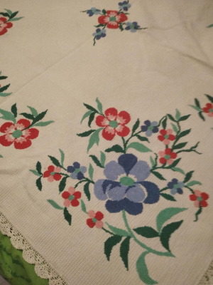 Knitted tablecloth unused 1.40x1.40