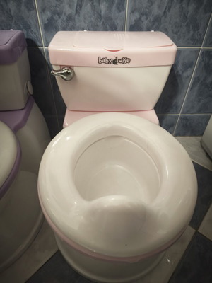 Babywise yoyo potty with flush sound and toilet paper holder, pink and purple