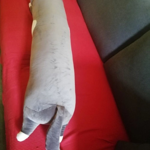 Cylindrical pillow 110cm cat like new
